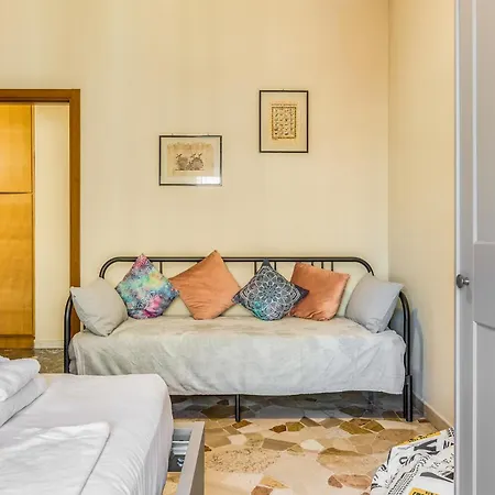 Appartement Via Morgantini 5 Pax Wi-fi Milaan
