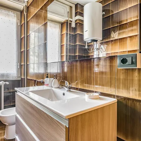 Appartement Via Morgantini 5 Pax Wi-fi Milaan
