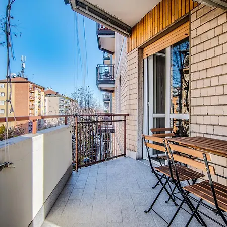Appartement Via Morgantini 5 Pax Wi-fi Milaan